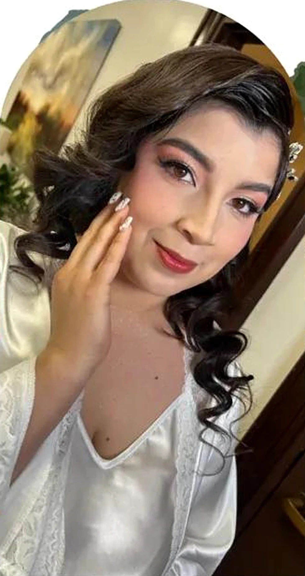 Novia con maquillaje y peinado de Araceli Lopez, paquete Premium